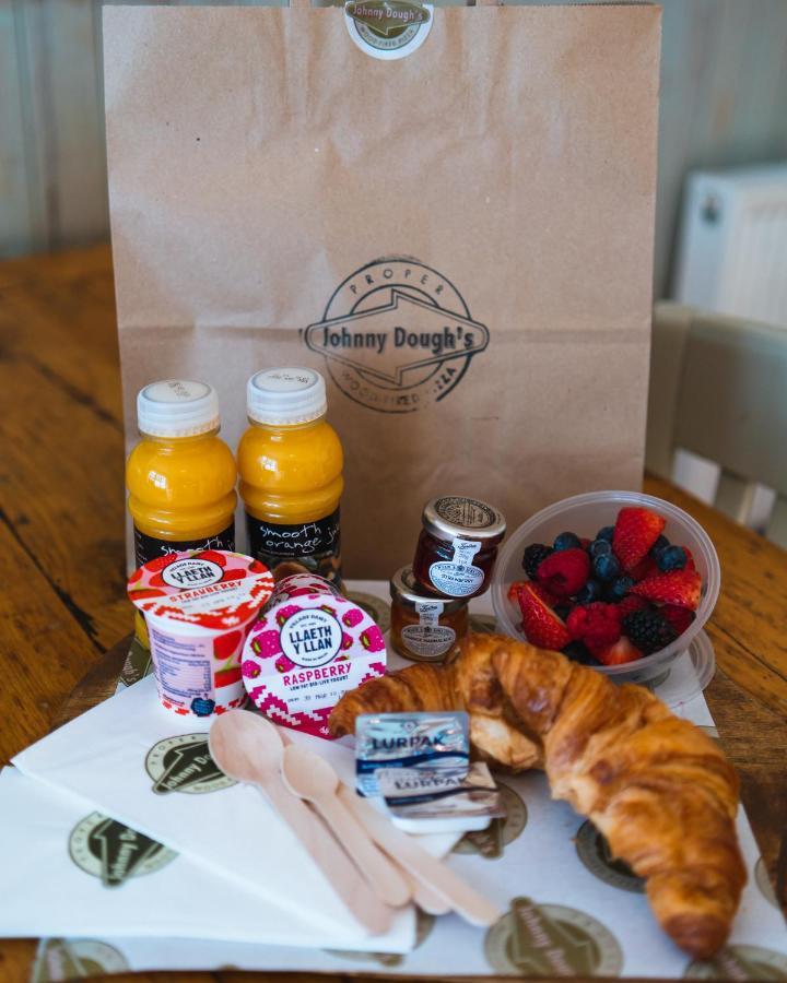 Johnny Dough'S Conwy With Rooms Εξωτερικό φωτογραφία